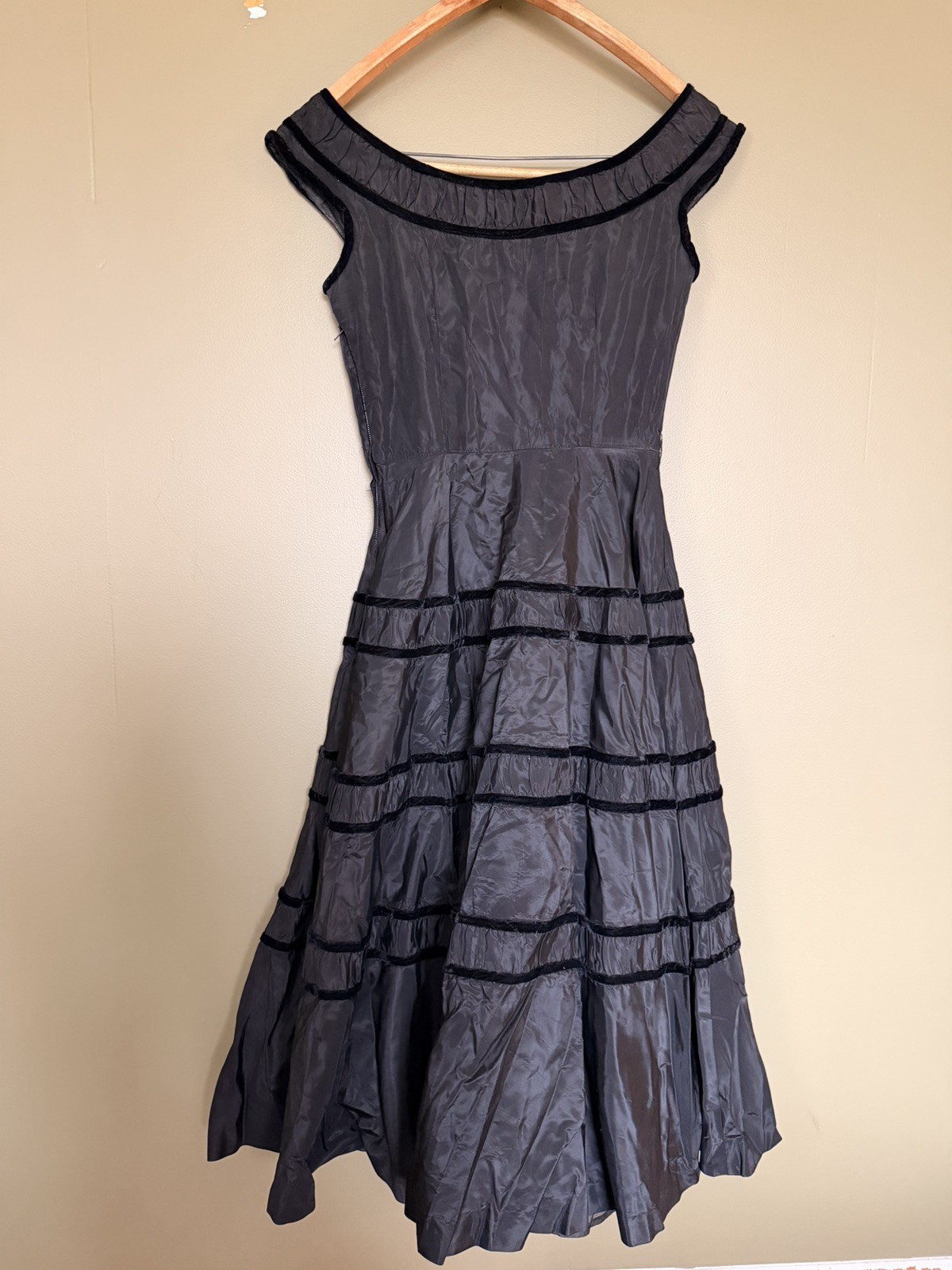 Vintage 40’s Black Taffeta Cocktail Party Dress