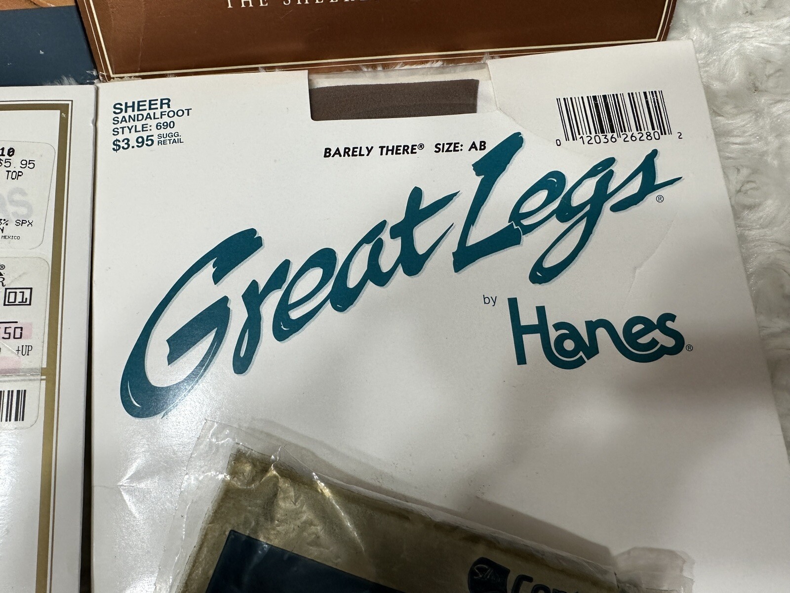 New Lot of 5 Hanes Pantyhose Nylon Great Legs Body Enhancers Sheer Size A/B