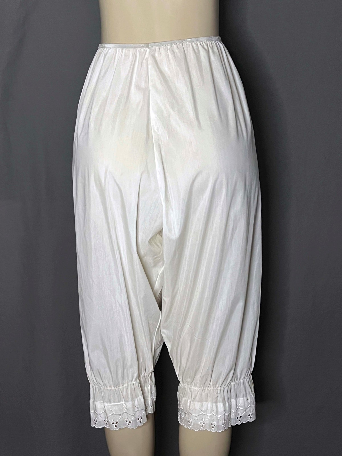 Vintage White Cotton Bloomers W/Lace Hem