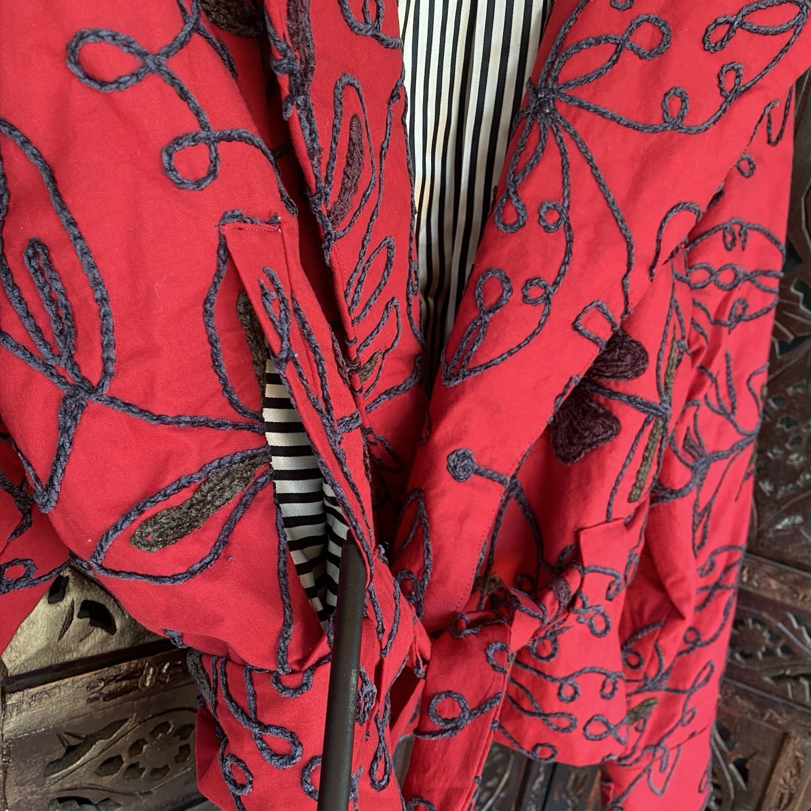 Statement Chenille Embroidered Jacket Womens L Artisan Floral Red Tie Waist