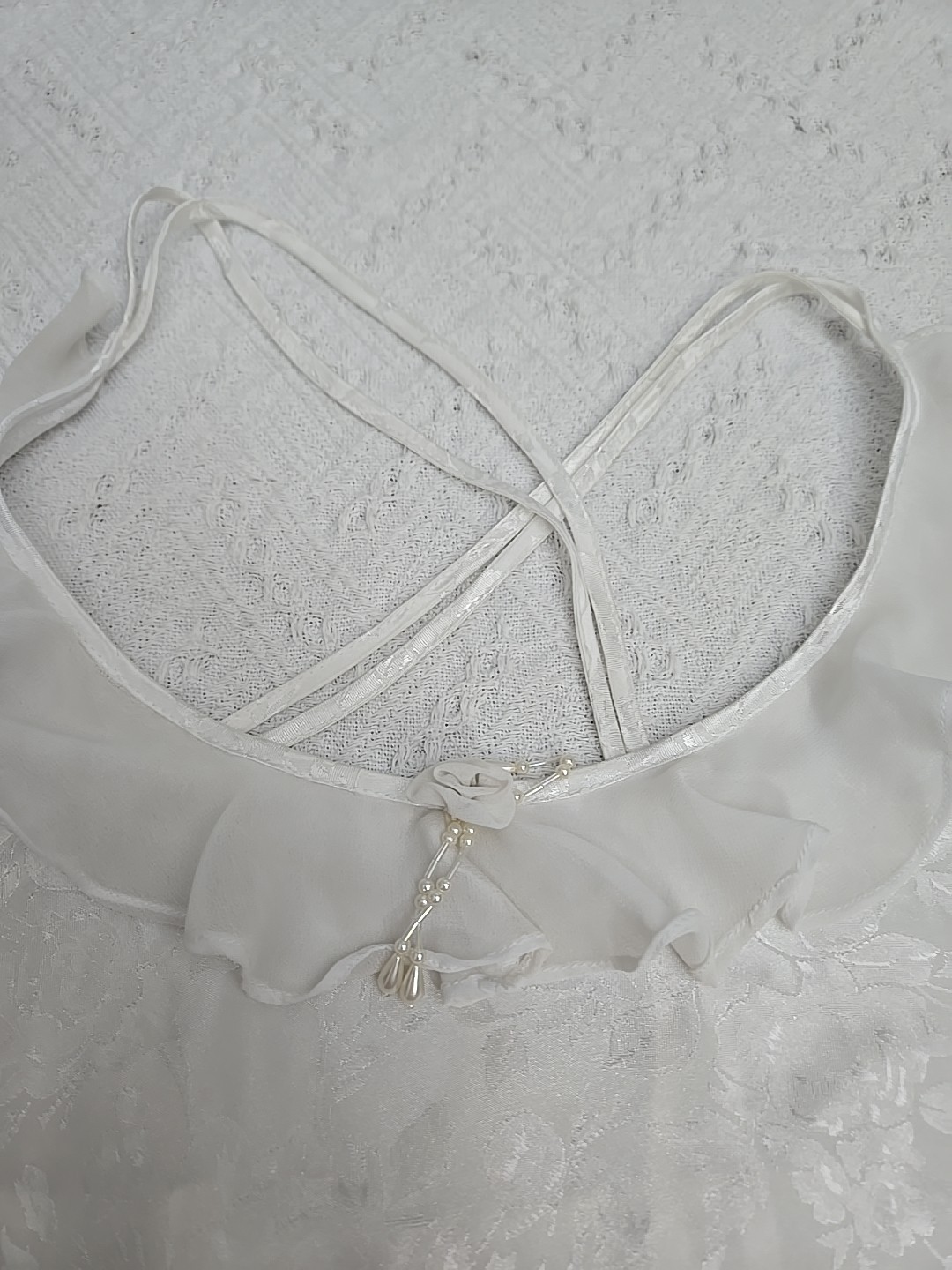 VTG Intimo Amore Med Nightgown Sexy Ruffled bridal Floral Imprint X Back Flares