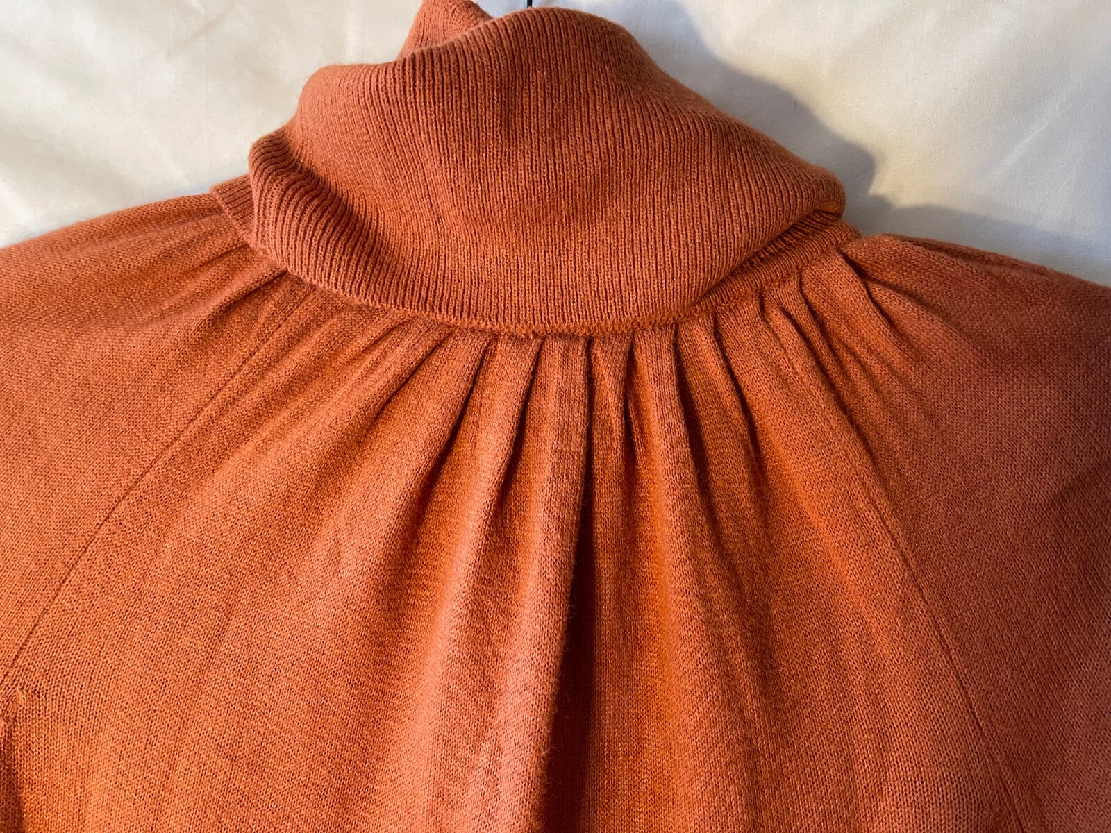 VINTAGE SOCIETY TURTLENECK ACRYLIC SWEATER, Terracotta, M 38″ Bust, EUC