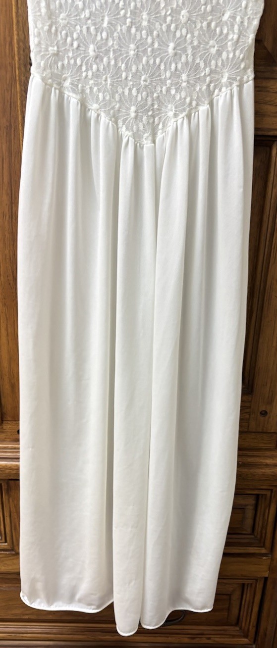 Vintage Intimate Moments White Lace Bodice & Nylon Nightgown Lingerie Medium