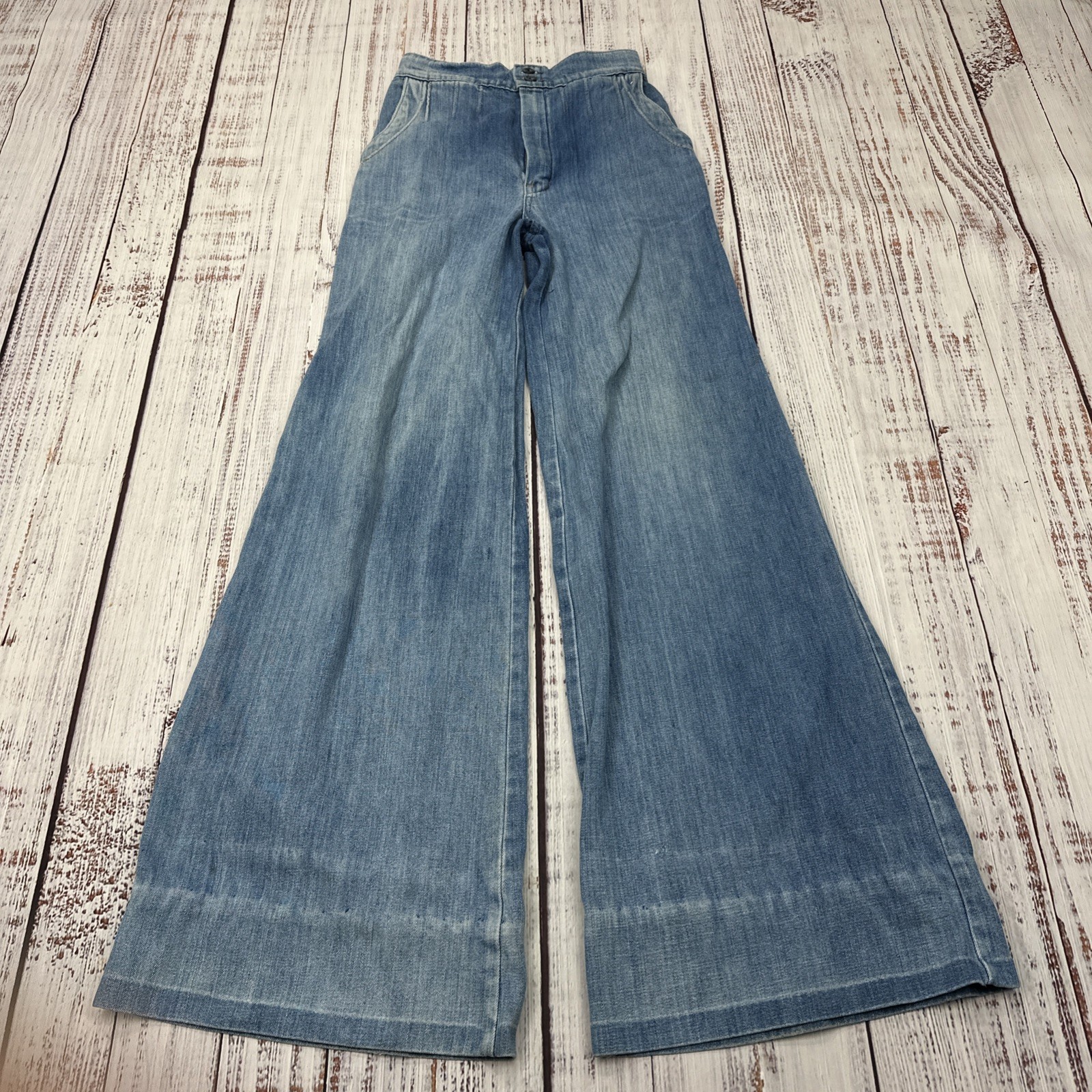 Vintage 70’s High Waisted Bell Bottom Jeans Womens Sz 22×30 See Description!