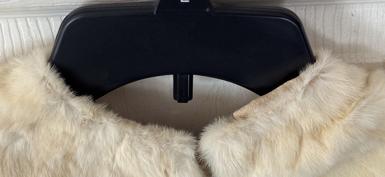 Vintage Ermine Fur Stole Champagne Blonde Color With Dark Brown 45 Tails