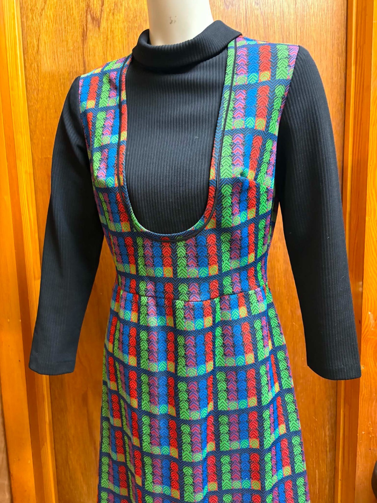 Vintage70s It’s Better Mod Geo Rainbow Print Pinafore Jumper Dress 16
