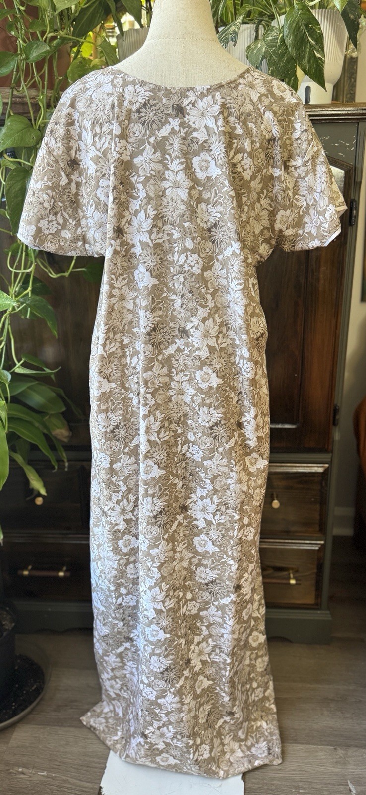 OS Vintage 100% Cotton Kaftan Mumu Olive Green Embroidery Short Sleeves Floral