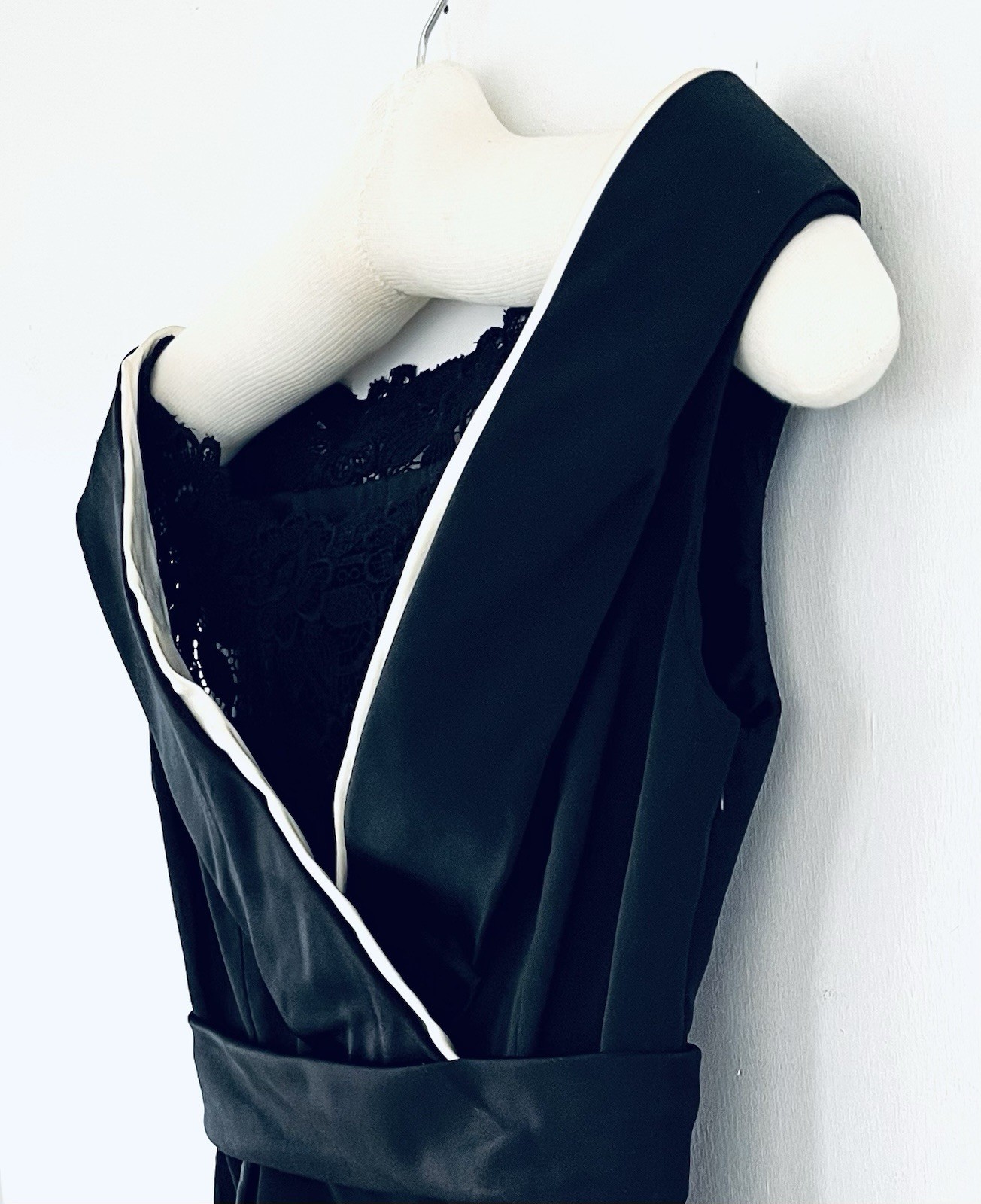 Alexander McQueen Vintage 2006 Widows Of Culloden Silk and Lace Dress