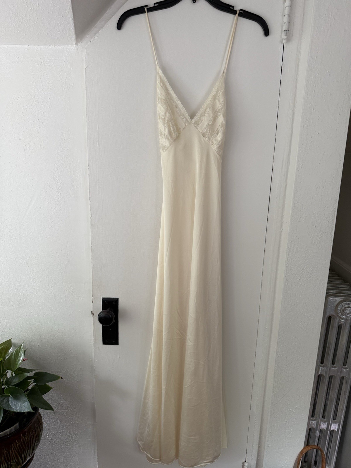 Vintage Lily Of France Ivory Lace Nylon Elegant Nightgown Size Medium