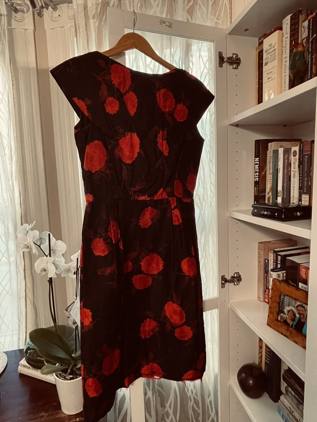 VTG Vintage 1950s Retro Red Black Floral Vamp SILK WIGGLE DRESS Leslie Fay
