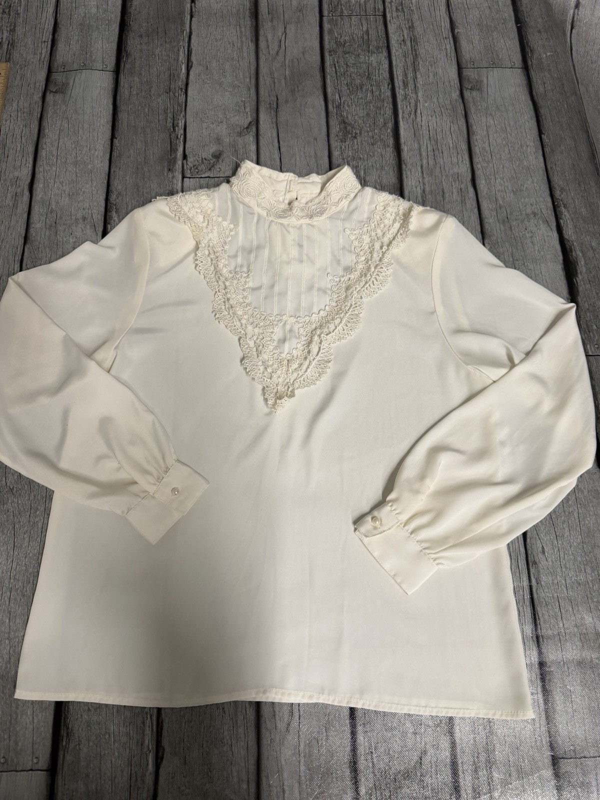 Vintage Women’s Eva Laurel Victorian Style Lace Blouse W Pearlized Buttons Sz 10