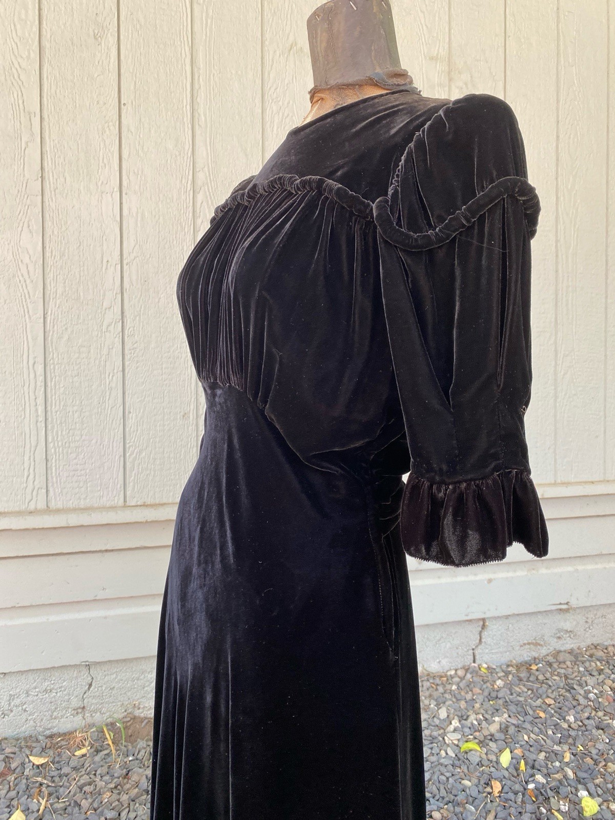 1930s Black Velvet Evening Dress Puff Sleeve Art Deco Gothic Original Zip XS