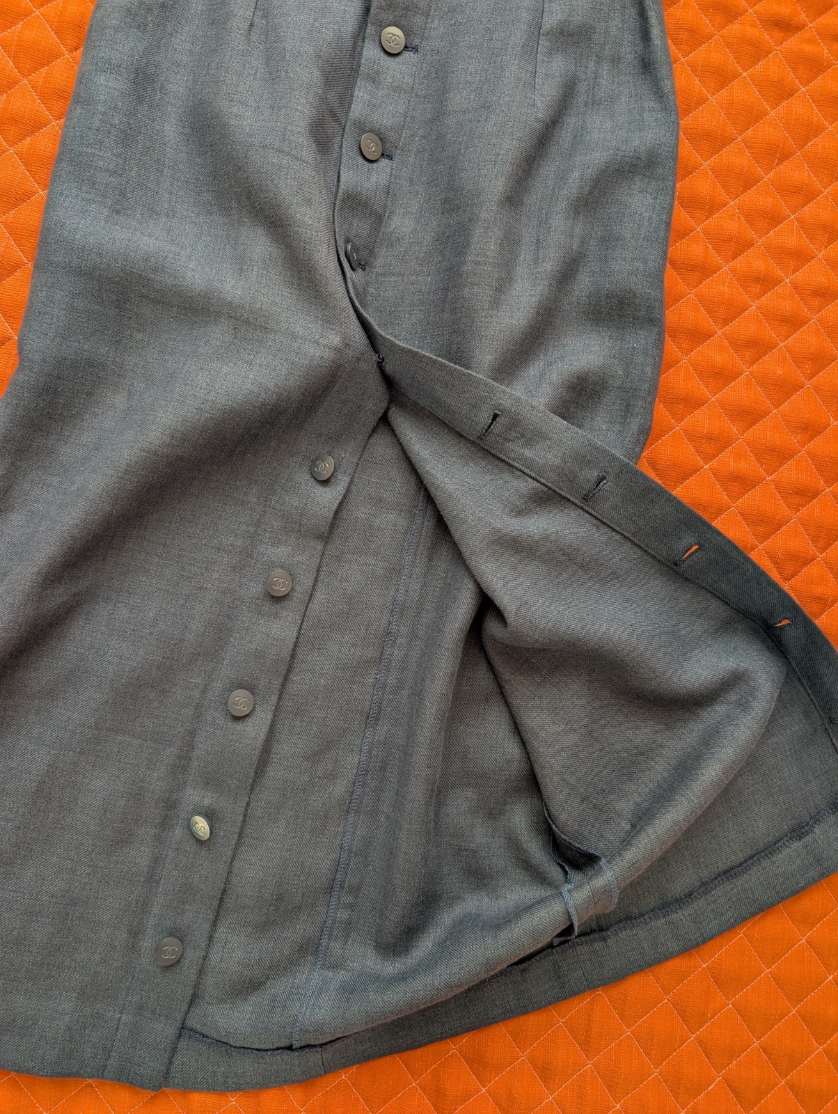 Chanel CC Button Front 98C Linen Wool Navy Blue Straight Pencil Midi Skirt 42 S