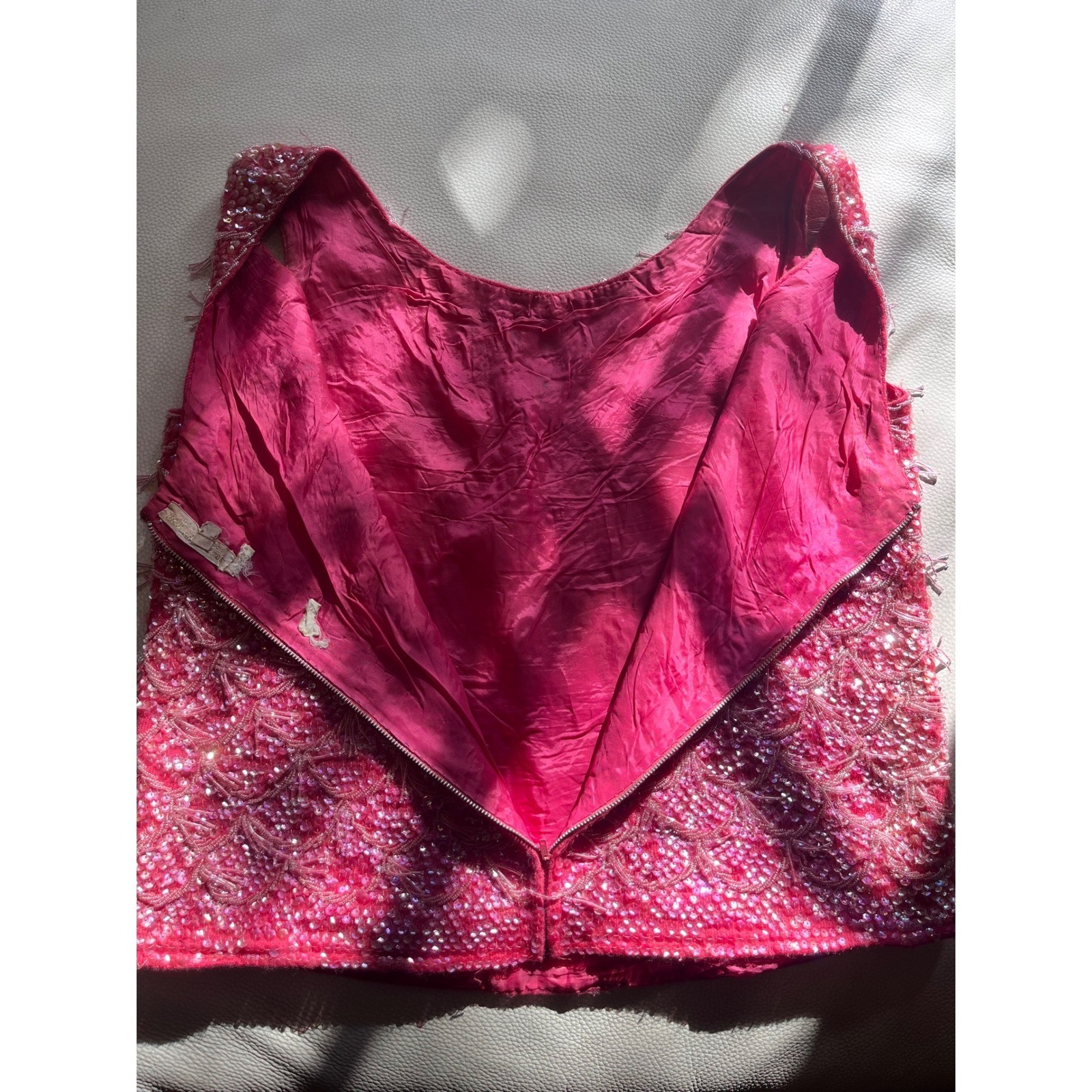 Sequin Tassel Zephyr Wool Vintage Med Hot Pink Mermaid Scale Beaded Tank Top
