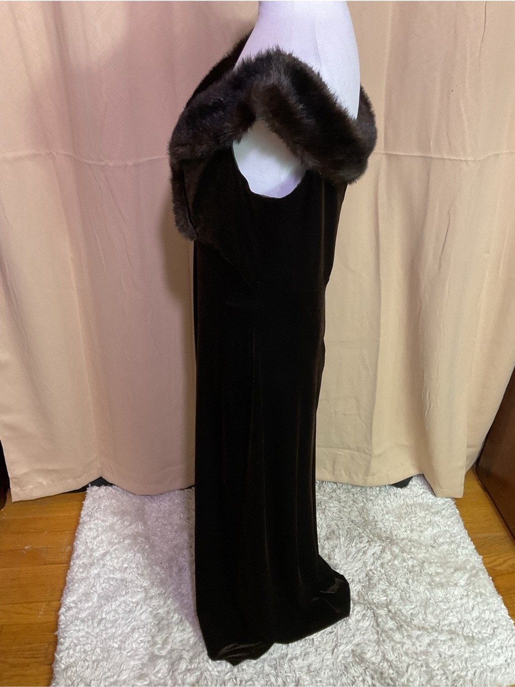 Cachet Vintage Off Shoulder Brown Velvet Formal Gown With Faux Fur Trim Collar