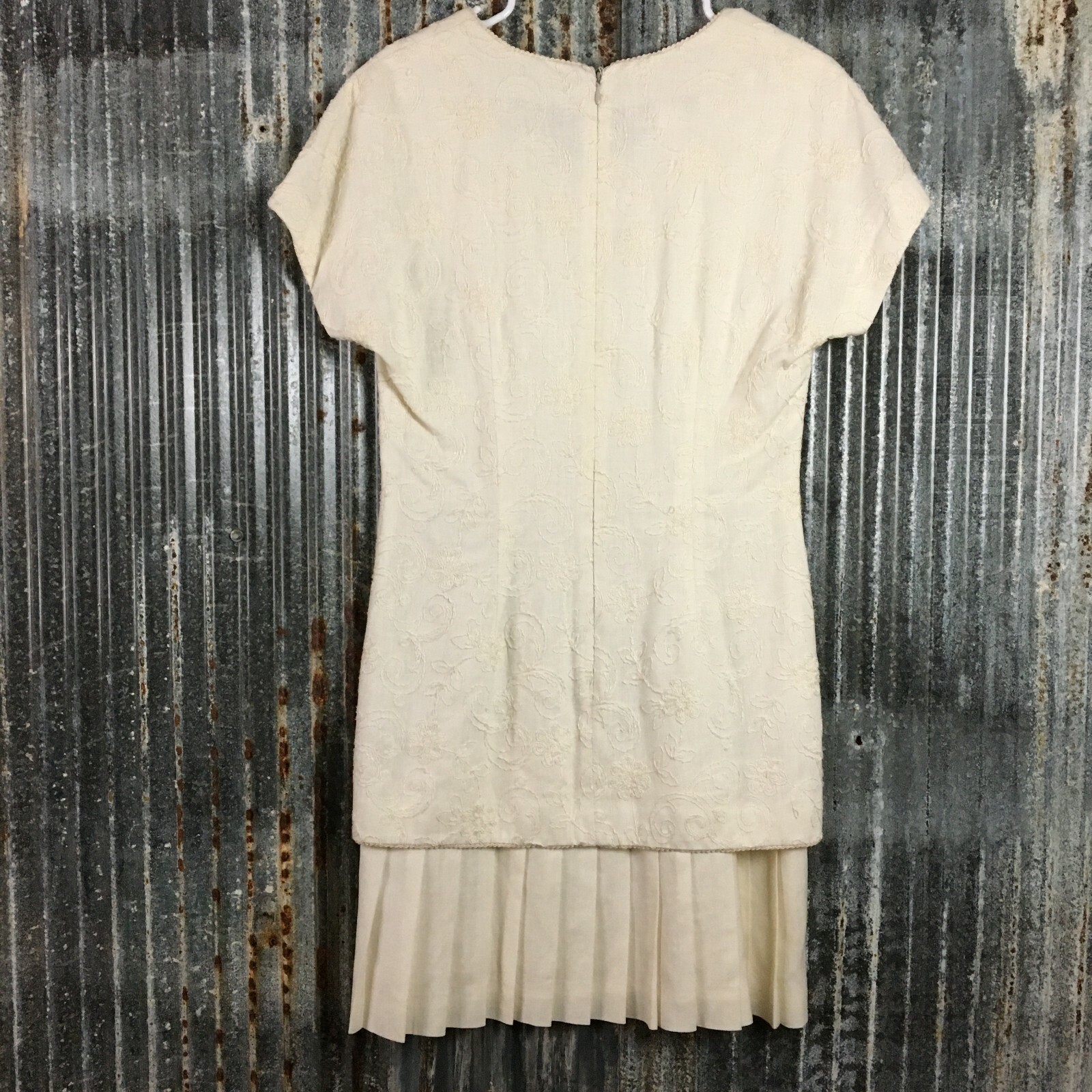 Donna Ricco Dress Womens 10 Sheath Embroidered Drop Waist Off-White Molly Ringwa