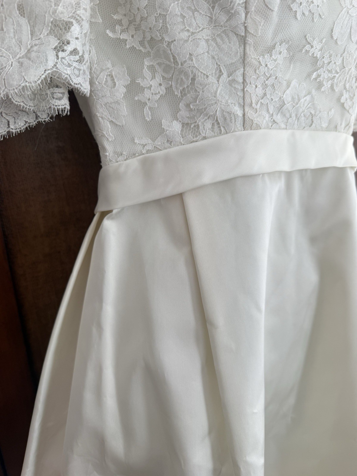 VTG 50s Wedding Dress Cream Lace Bodice Short Sleeve 28” Waist Bow Button Back