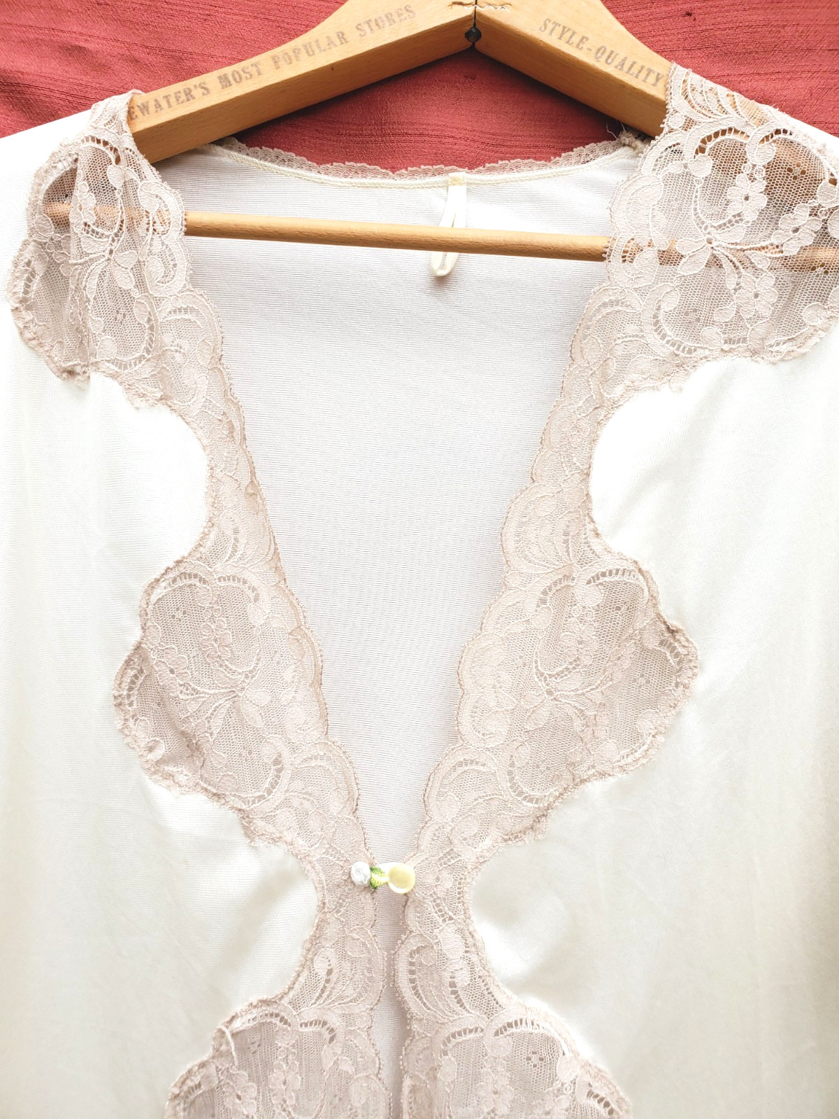 Vintage 60’s Flair short robe negligee size S ILGWU union made IVORY lace