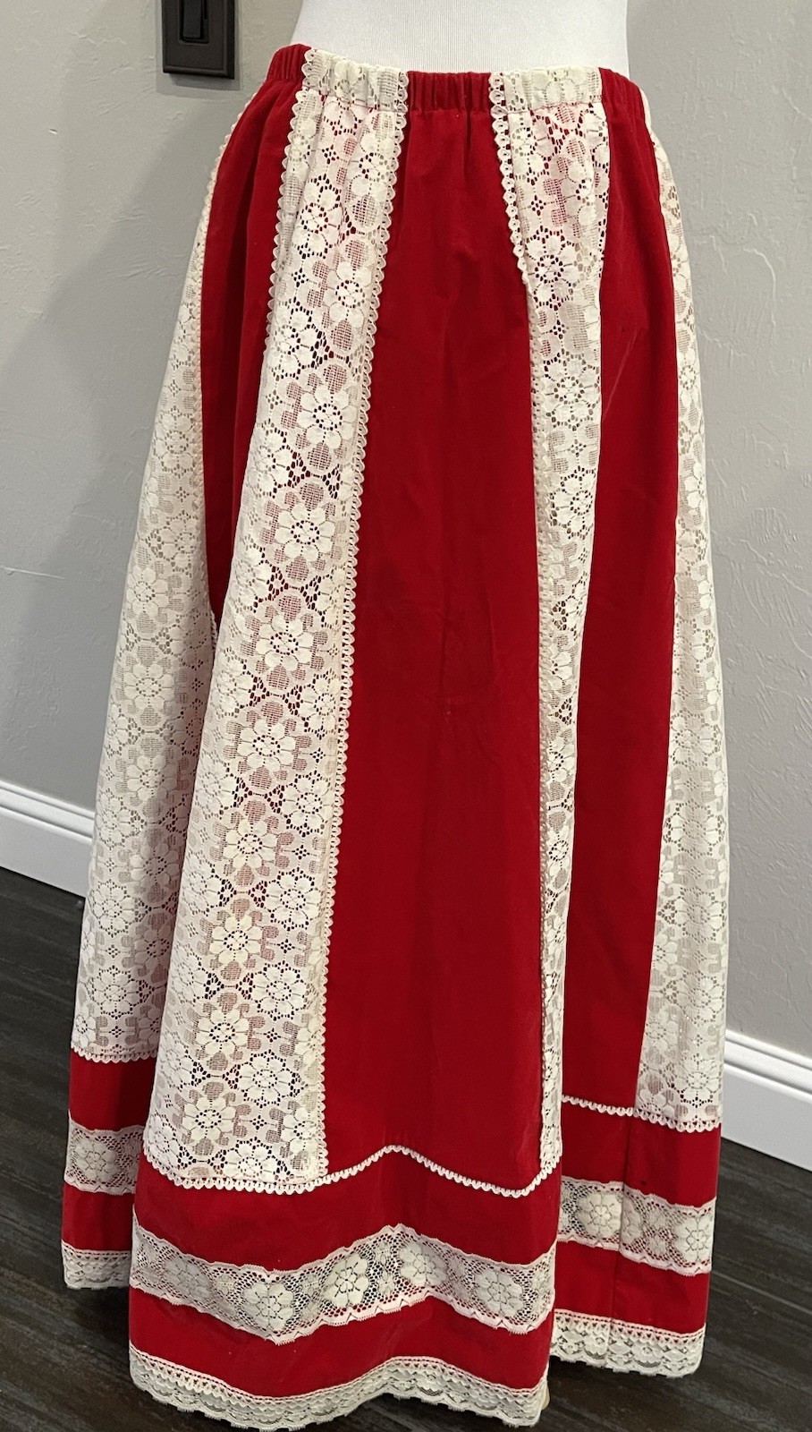 70s Red Velveteen Lace Prairie Revival Skirt Christmas Mrs. Claus Festival READ