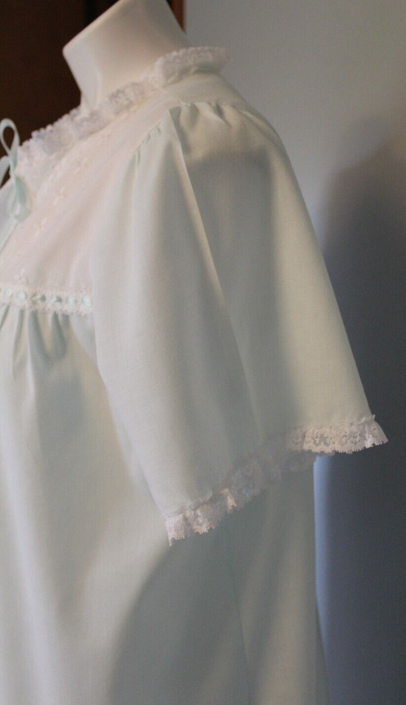 Vintage Sears Light Mint Green Peignoir Set size Medium