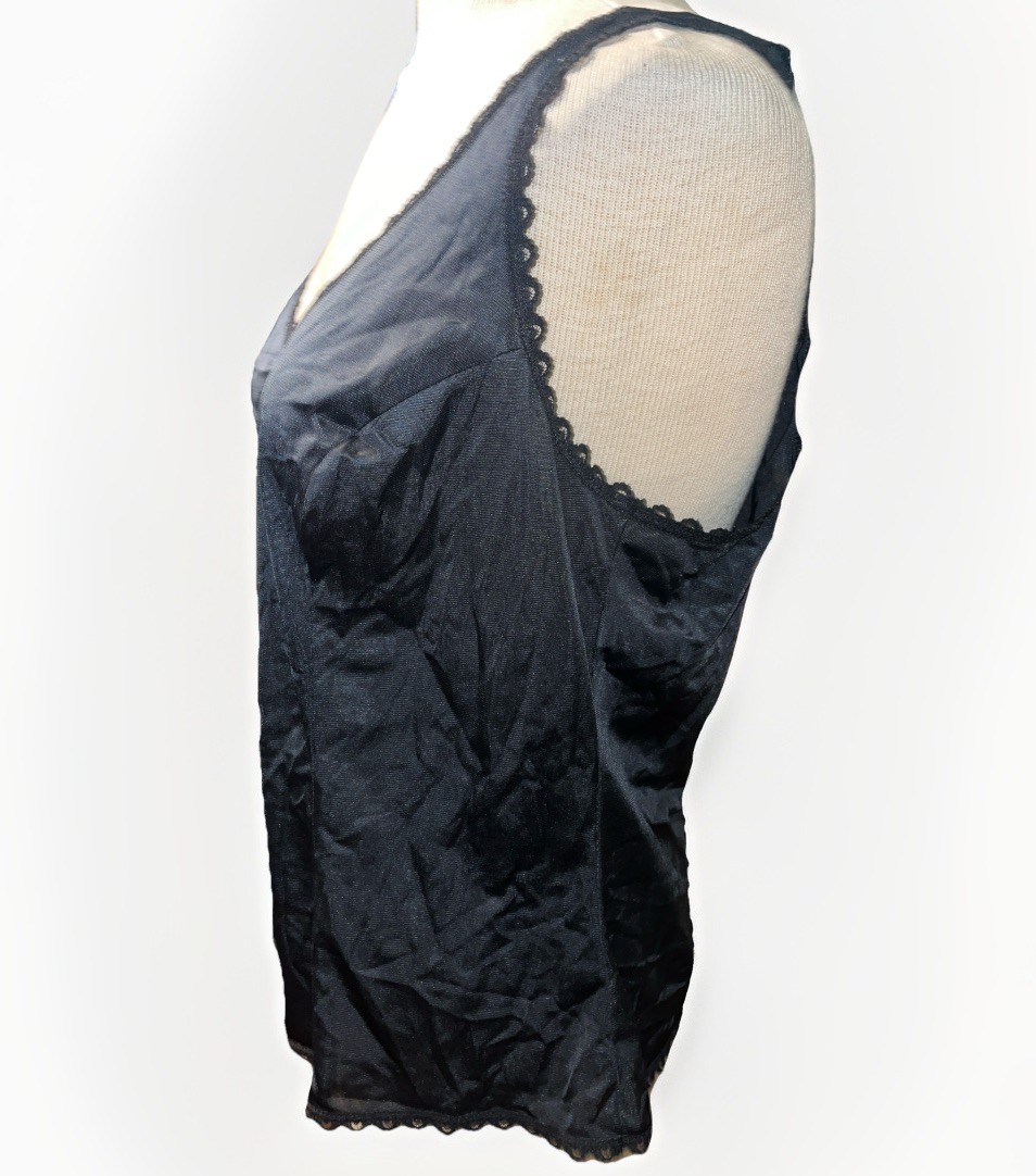 WARNERS PERFECT MEASURE 55200 Black antron III nylon camisole slip top 40 / XL