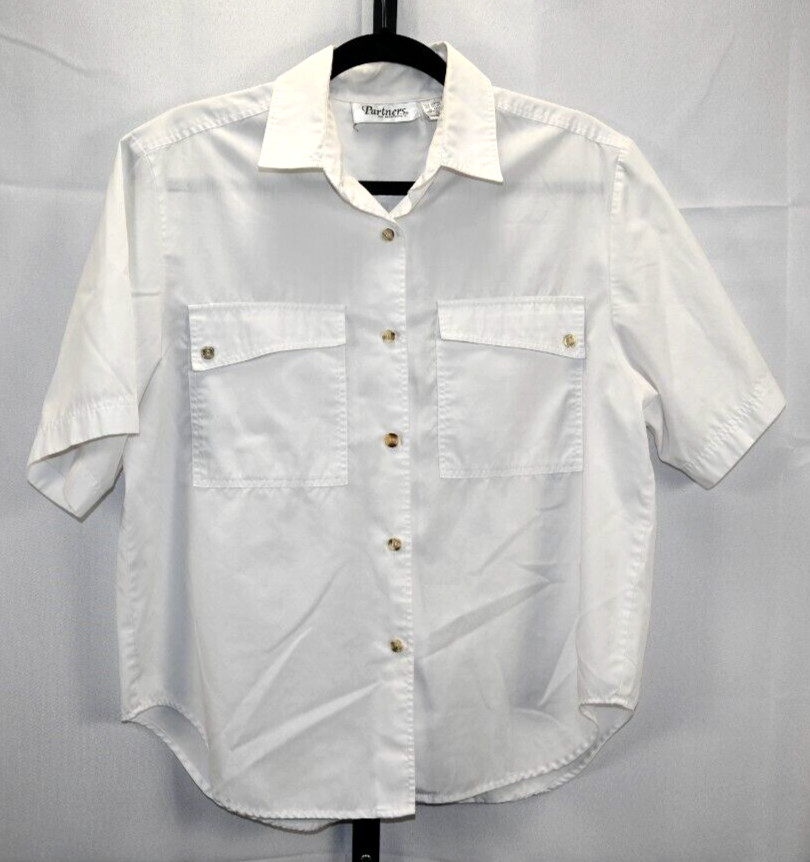 Vintage Partners by Mervyn’s White Short Sleeve Button Up Size 12 RN#48557