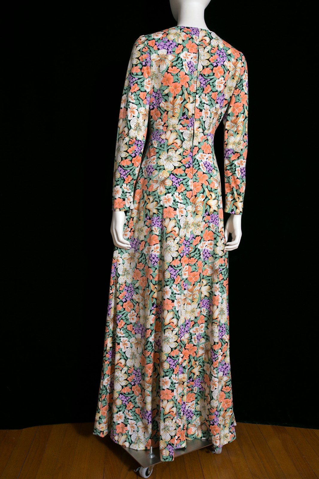 Gorgeous Vintage 70s Pastel Green Peach Purple Floral Patterned Maxi Dress