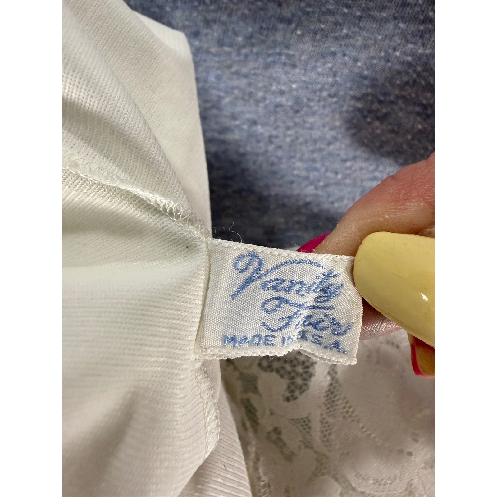 Vtg 1960s Vanity Fair Ivory Nylon Tricot Lace Trim Full Slip Size 38 USA Made