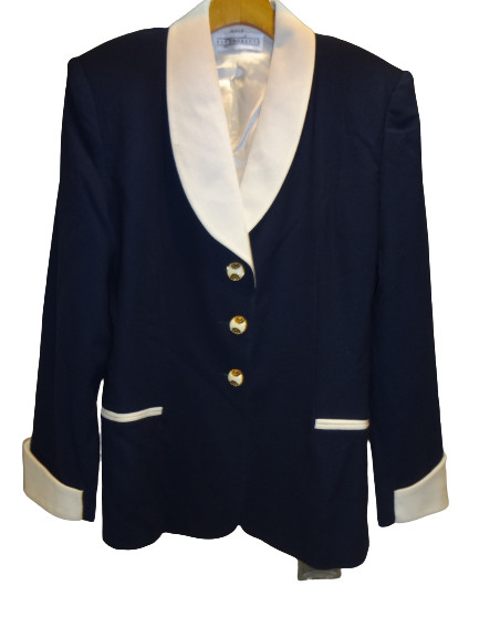 Vintage 1980’s „Sara Roberts” Designer Navy and Cream Blazer with Gold Detail 12