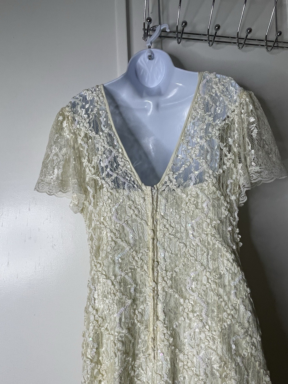 VTG 80s HW Collections Ivory Shiny Sequin Lace Drop Waist Ball Gown Wedding M-L