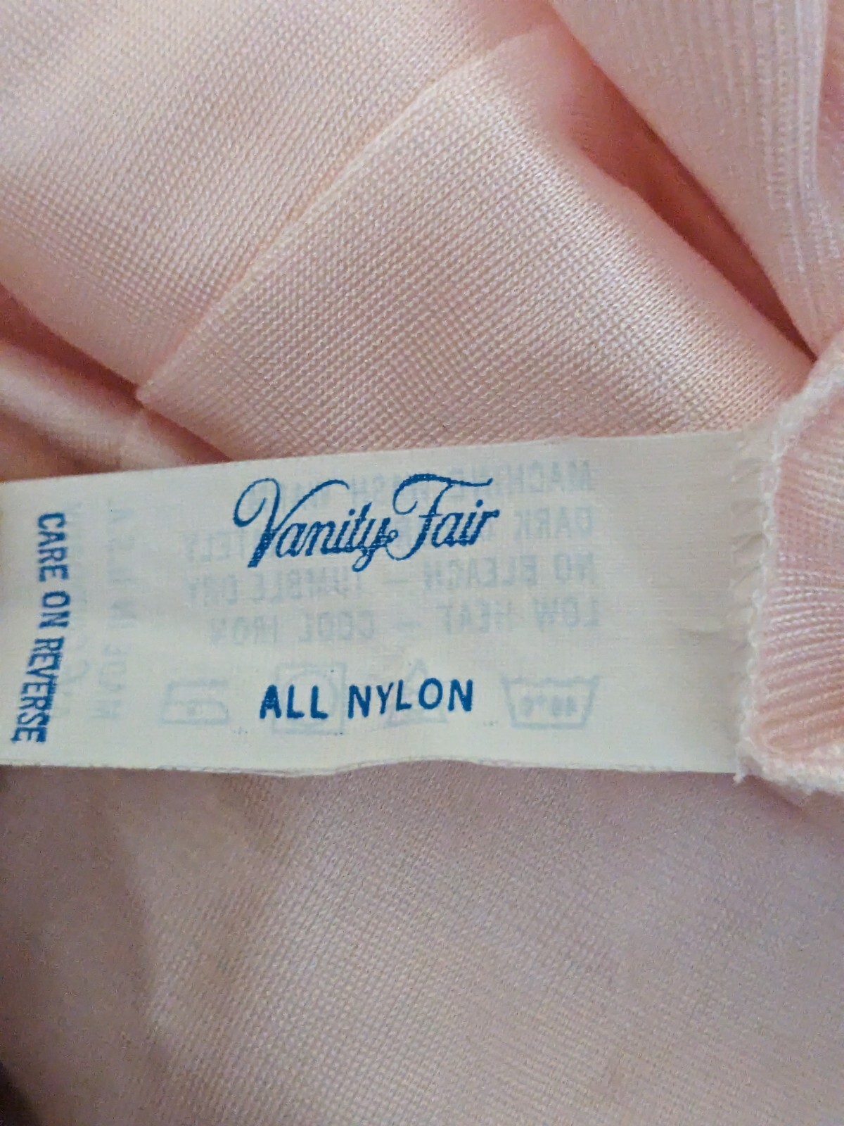 Vintage Vanity Fair Medium Pale Pink Housecoat W/Lace Pockets Covered Buttons