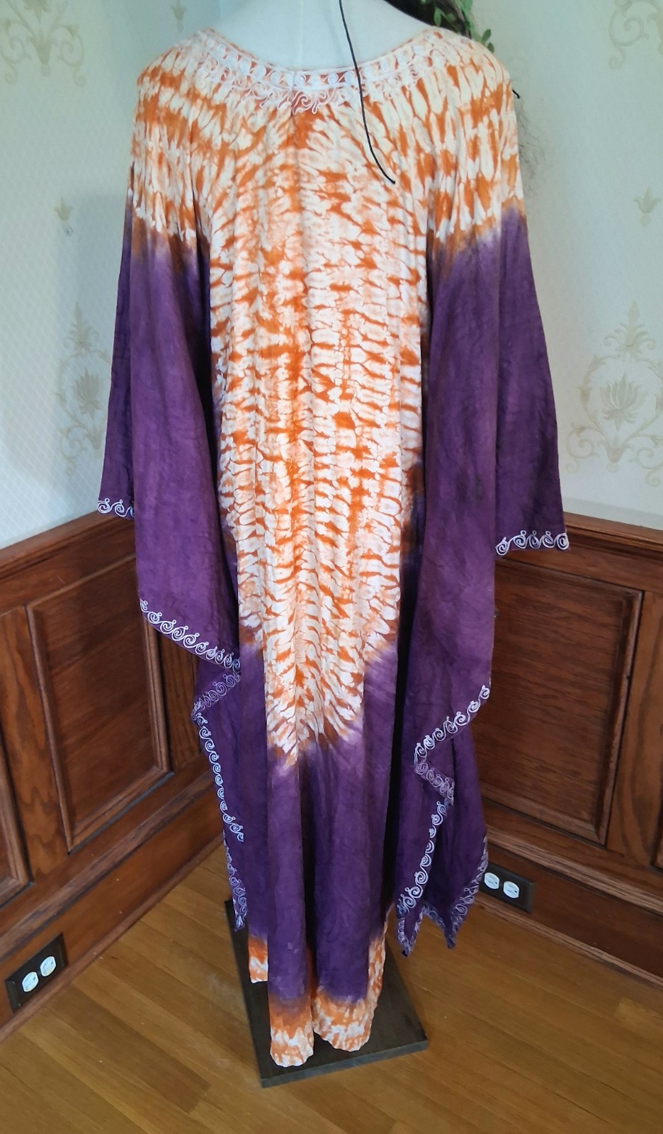 Vintage 1970s Handmade Purple Orange Embroidered Tie-Dye Bohemian Hippie Caftan