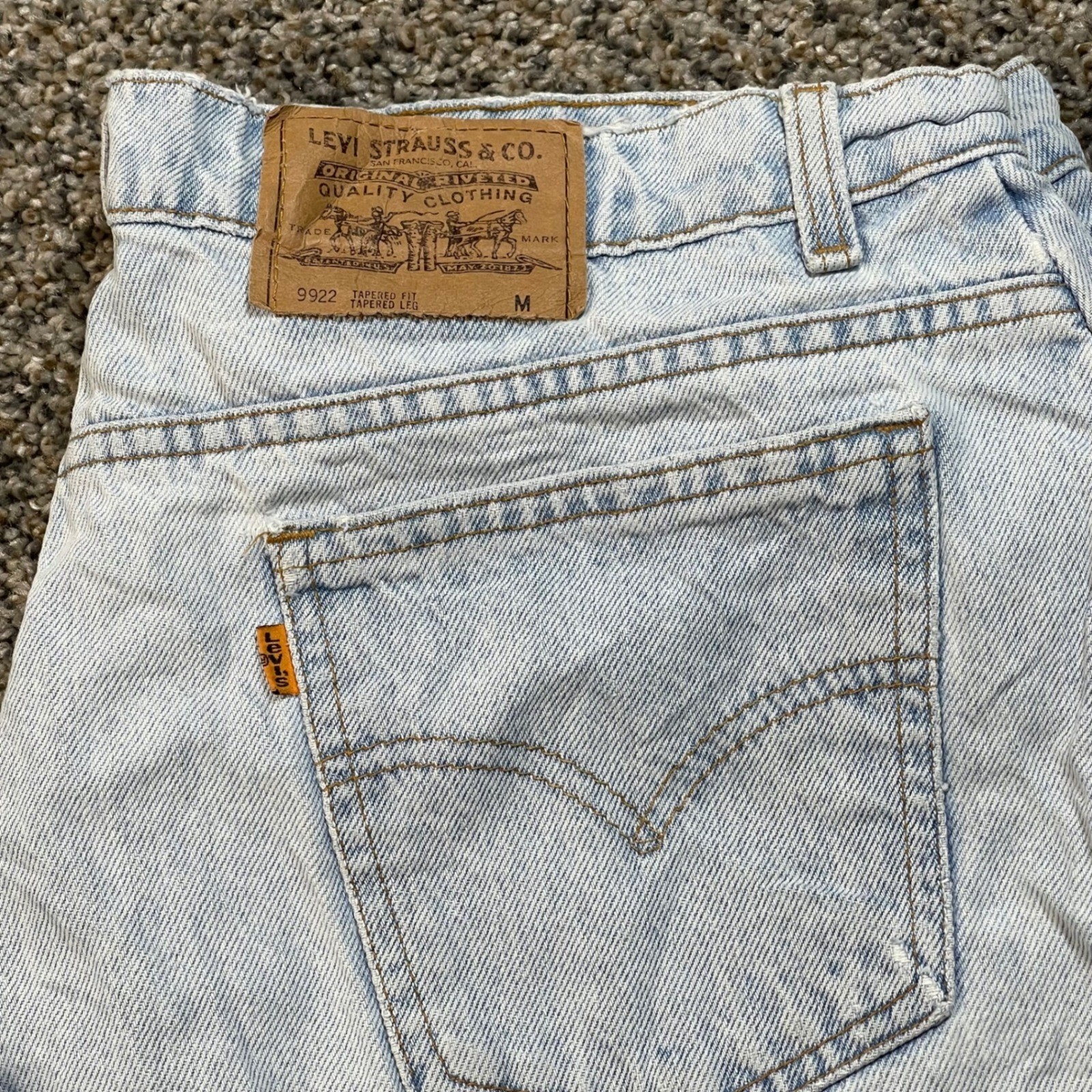 Vintage Levis 9922 Orange Tab Womens 36×30 USA Made Light Wash Tapered Mom Jeans