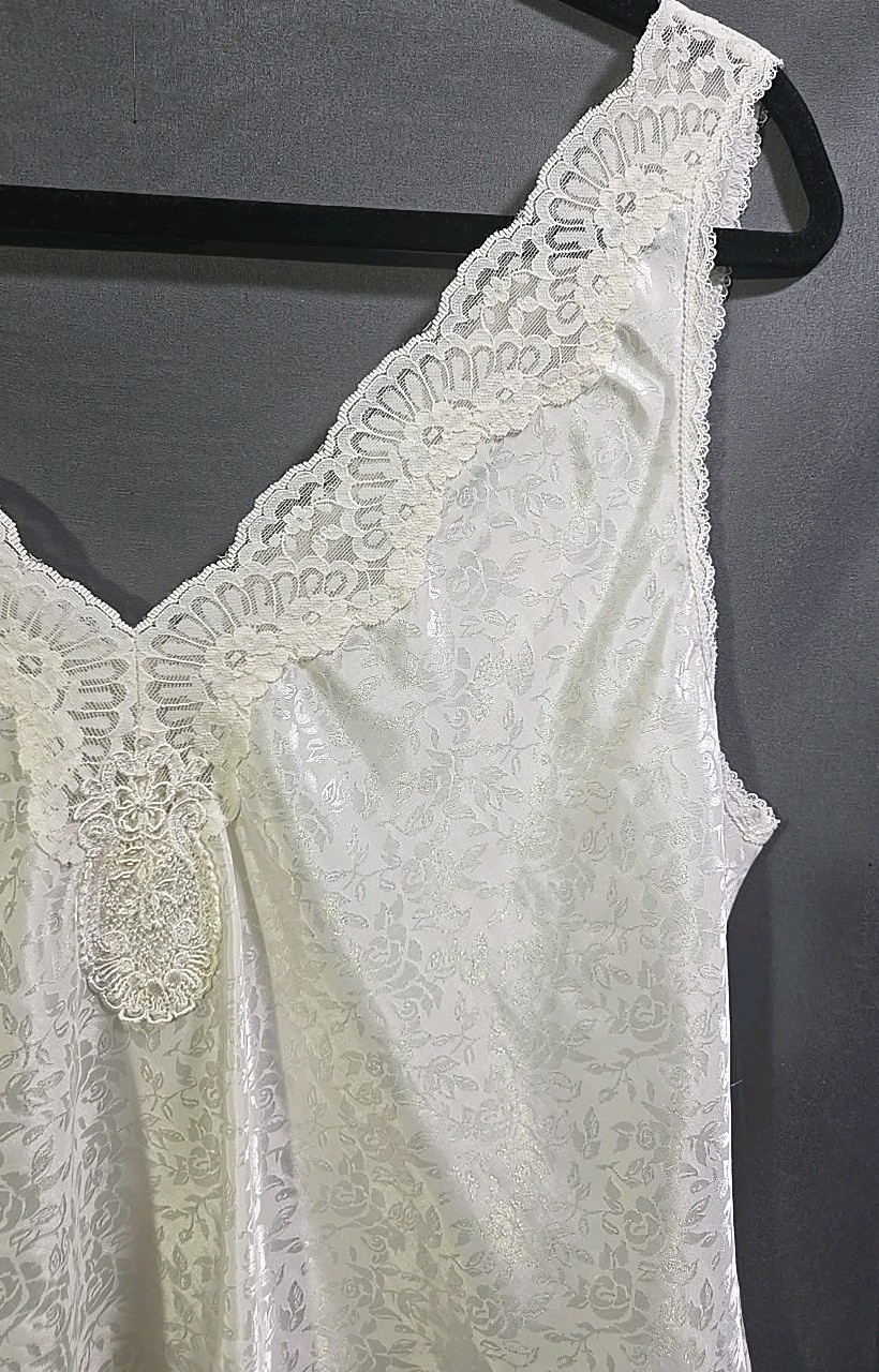 Camisole Tank Top Cami Slippery Smooth White SATIN Bust 42″ Lucy Ann II