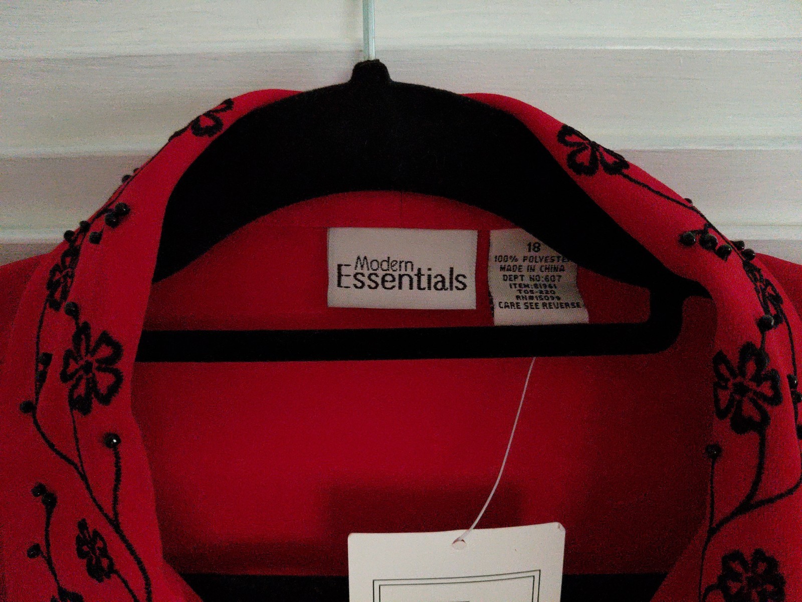 NWT VTG Sears~Modern Essentials ~ Long Sleeve Blouse,Sz 18Red w/Black Embroidery