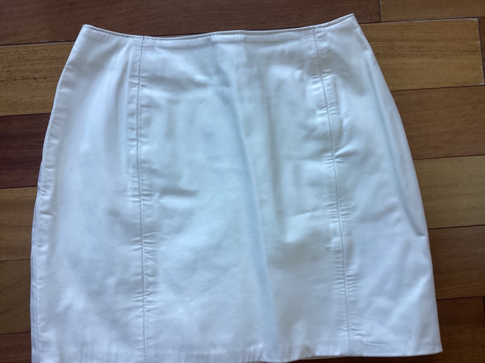 Vintage 80s Phoenix White Leather Rear Zip Miniskirt Sz 3/4