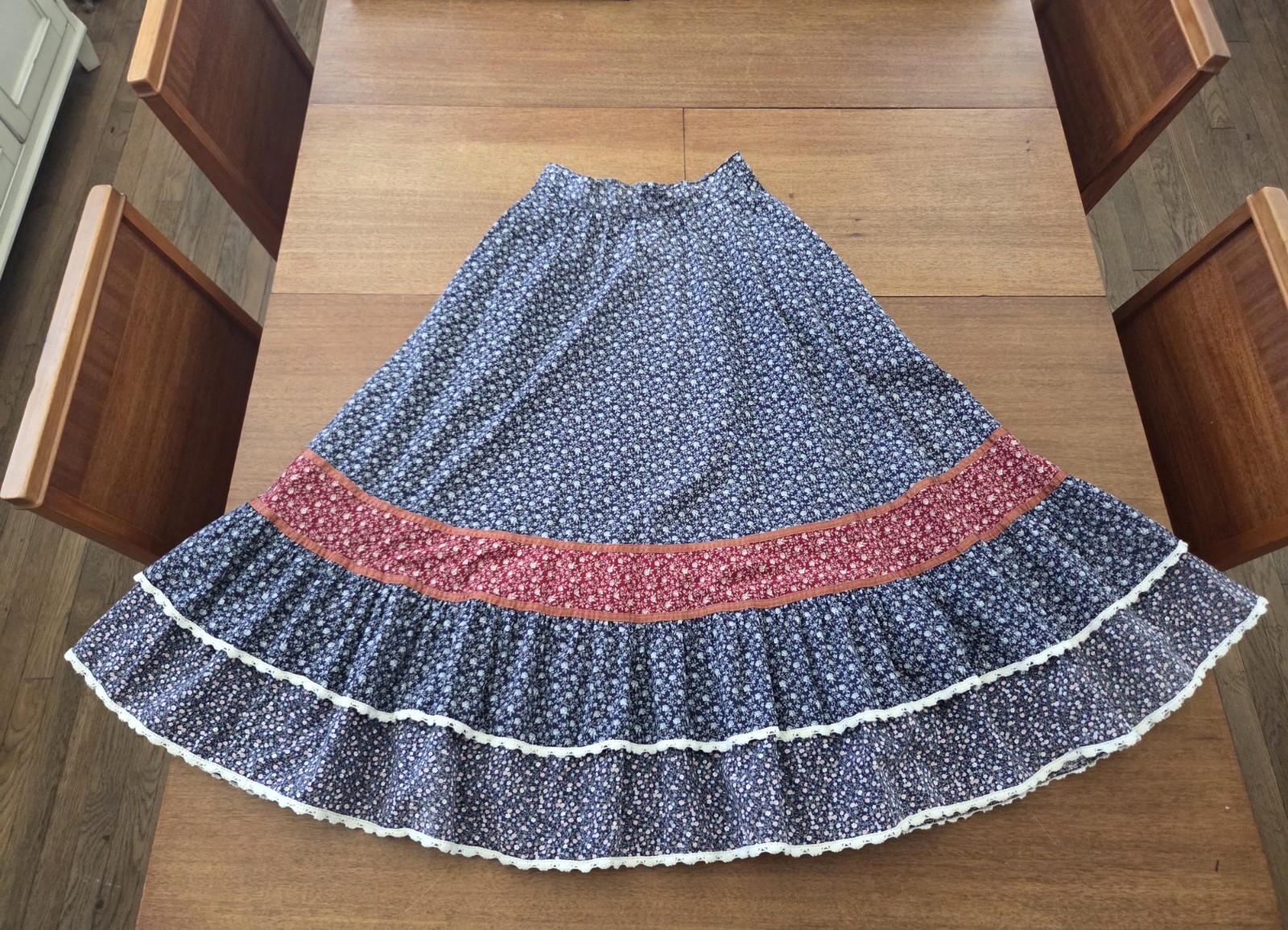 Vtg Jessica’s Gunnies Calico Crocheted Lace Tiered Midi Skirt Women’s 7 Xs Sm