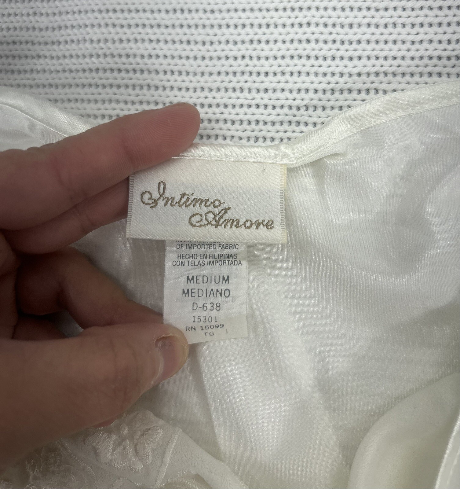 Vintage Intimo Amore Long Ivory Silky Lace Nightgown M