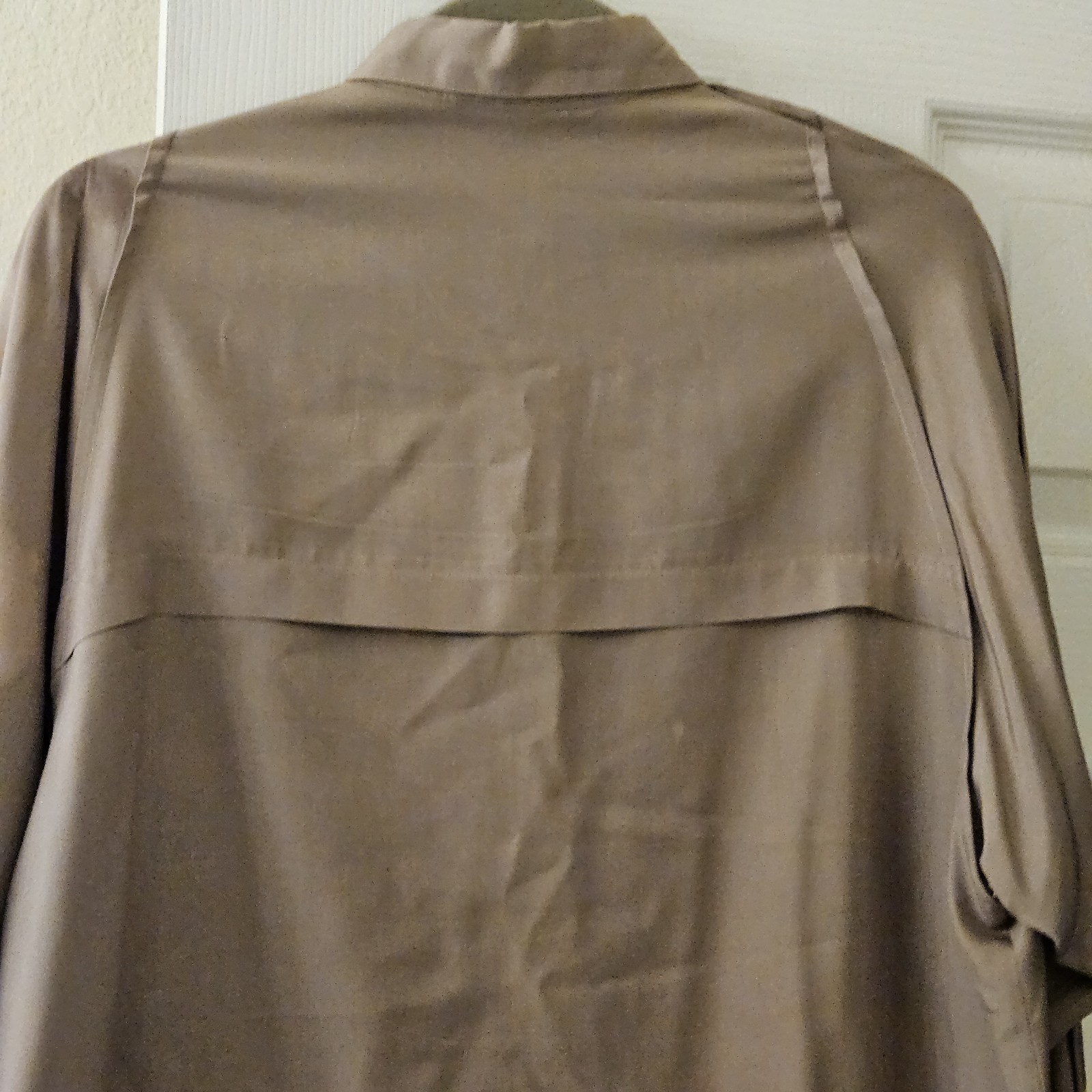 Jerry Regenbogen Vintage Office Neutral 100% Silk Button Small Flaw Shirt 10