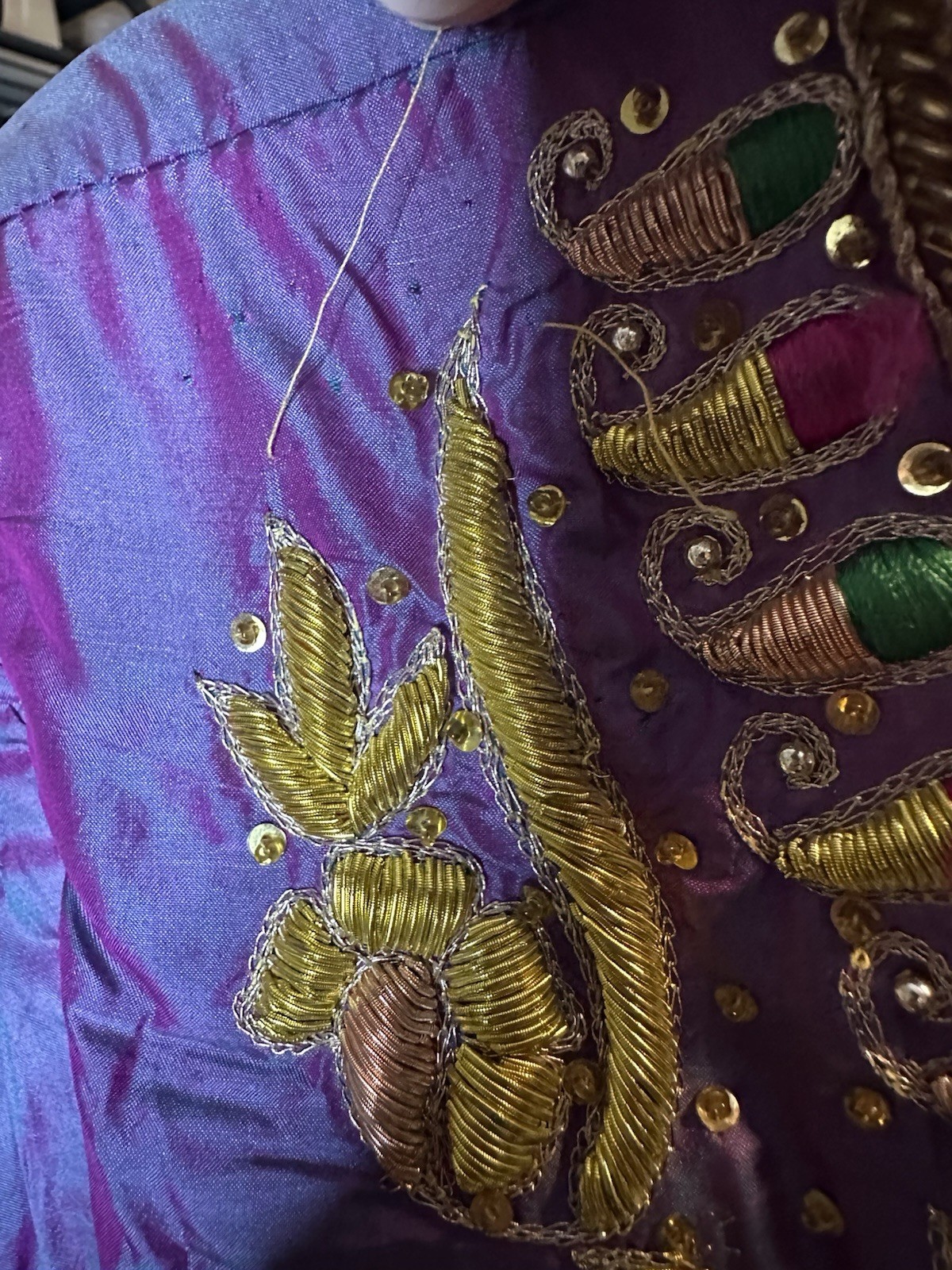 Vibrant Vintage Broadway „Rich Lady” Purple/blue Embroidered Robe