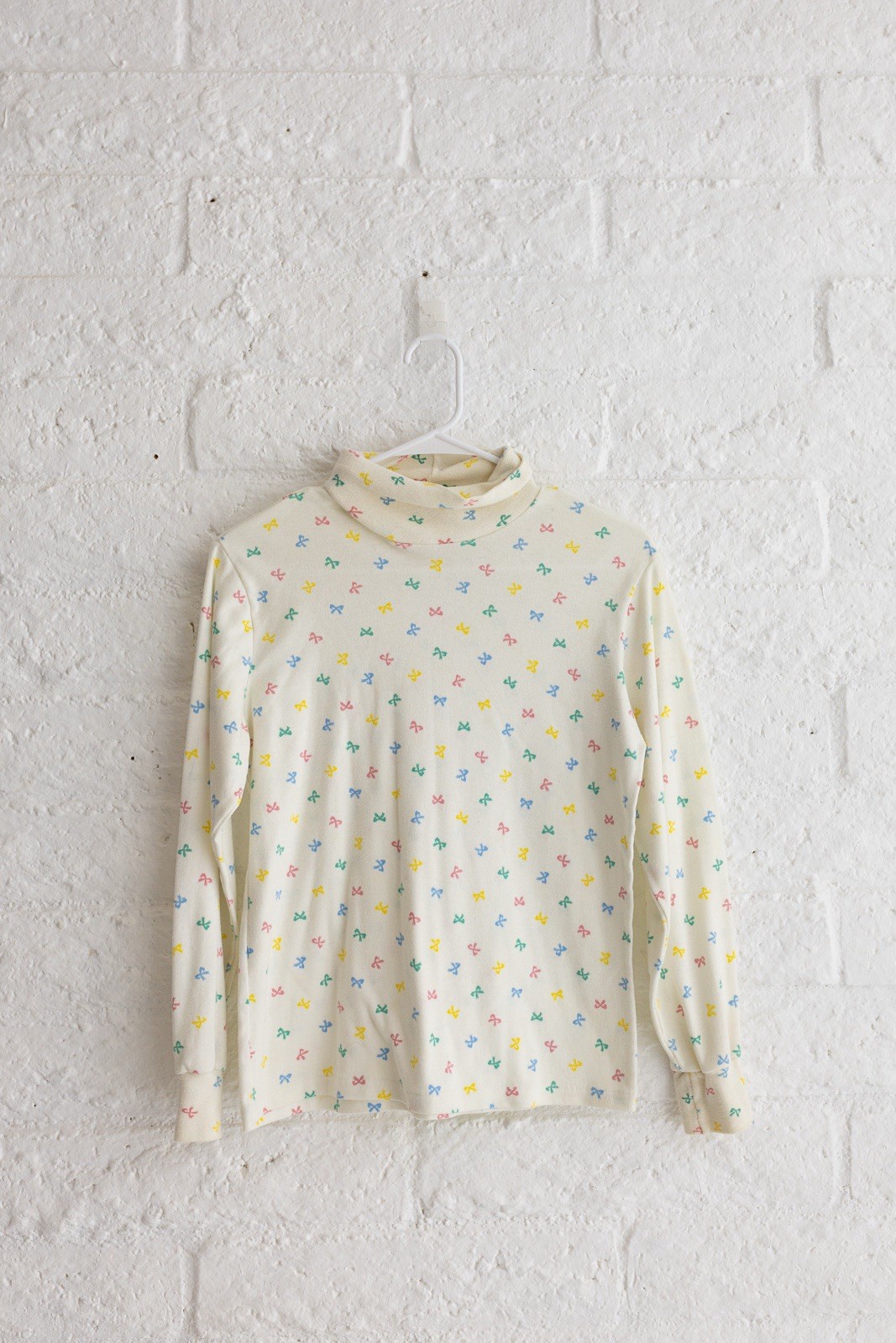 Vintage Jane Colby Cream Turtleneck w/ Mini Bow Print Long Sleeve