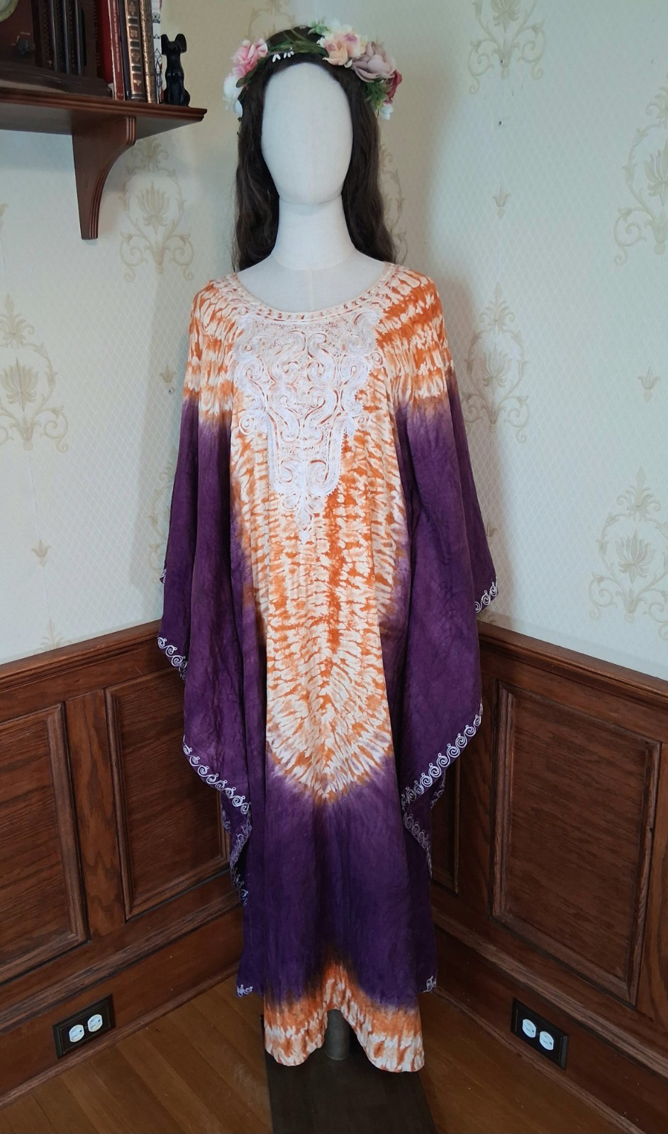 Vintage 1970s Handmade Purple Orange Embroidered Tie-Dye Bohemian Hippie Caftan