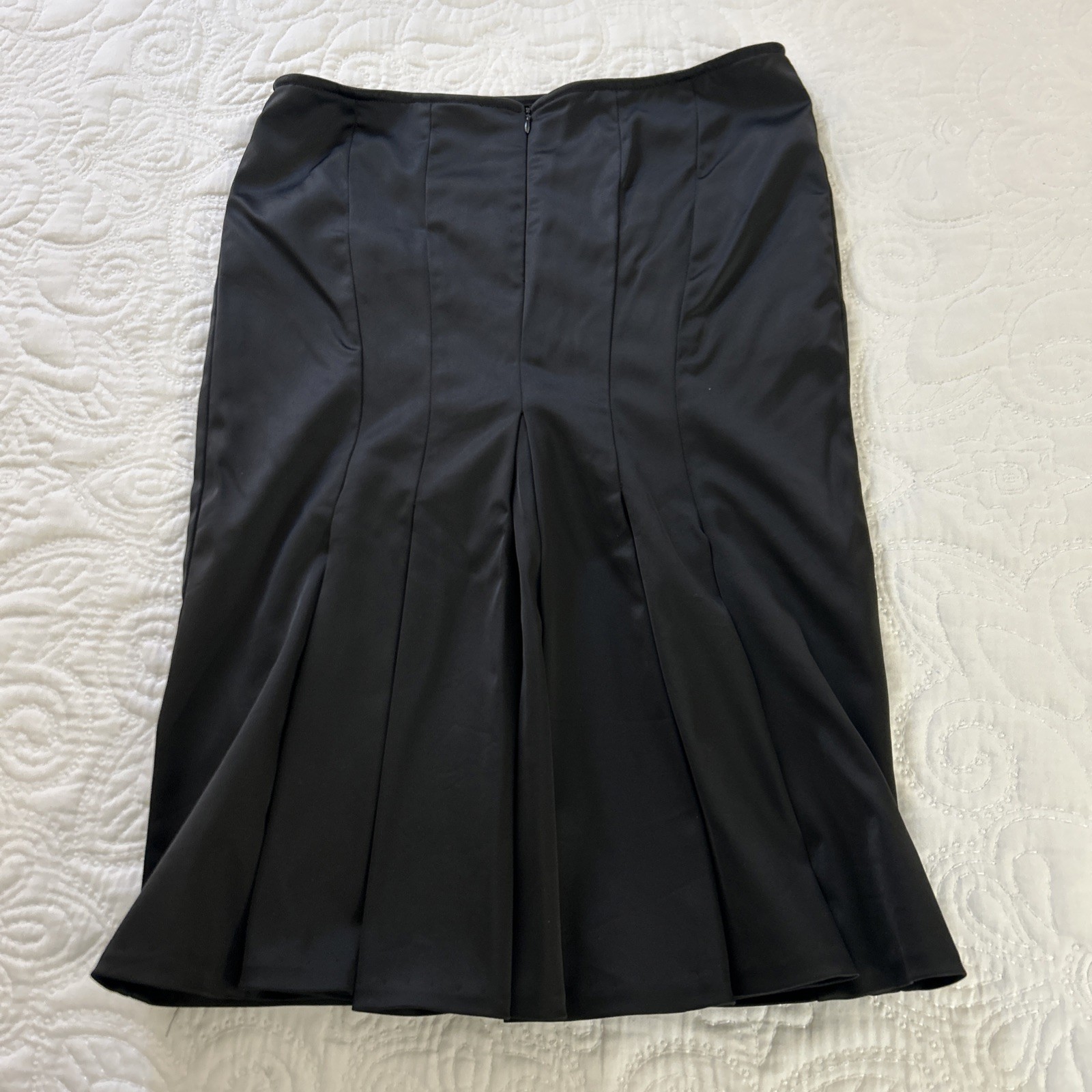 Vintage Narcisa Lang Skirt Women’s Size 12 Black Pencil Front Pleated Rear USA