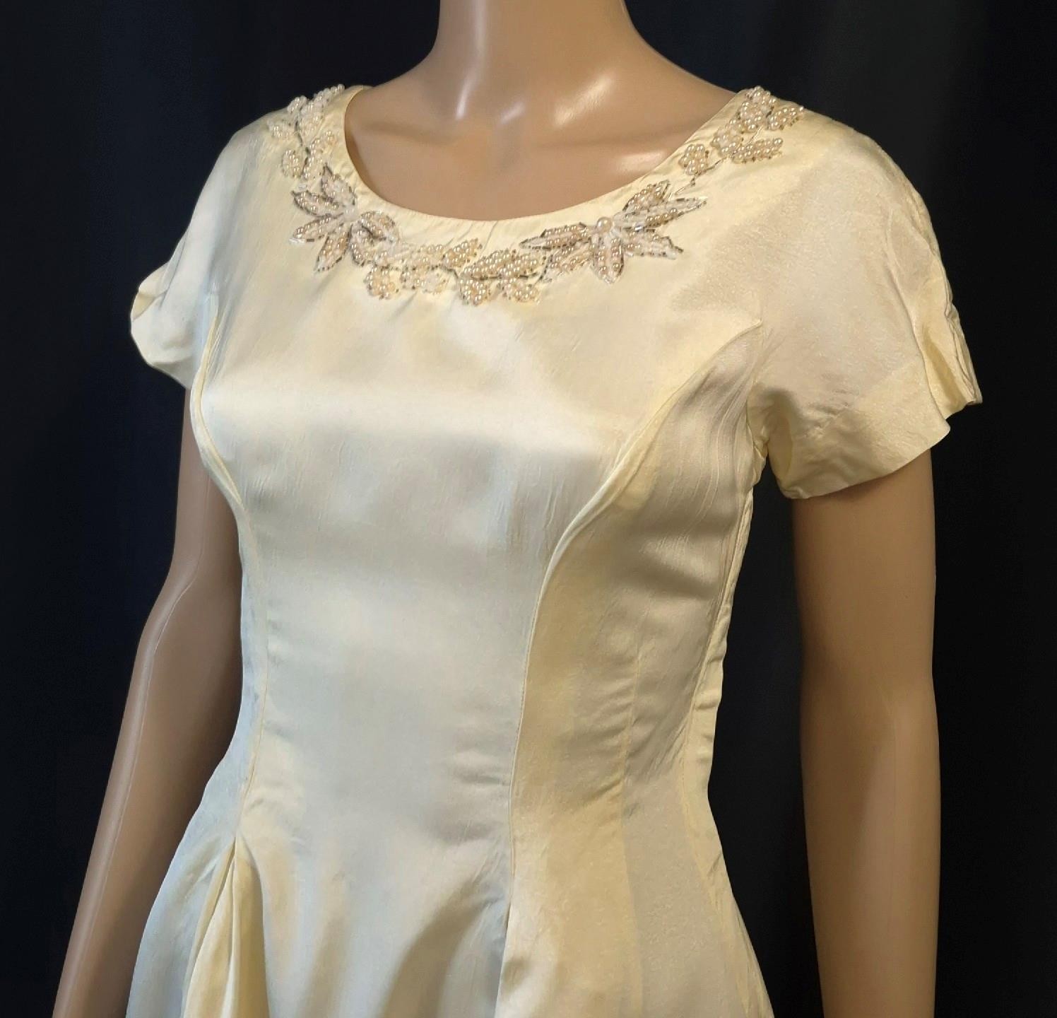 BEADED CREAM FAILLE 1950s Vintage Full Circle Skirt PARTY DRESS w/HAT – S/XS
