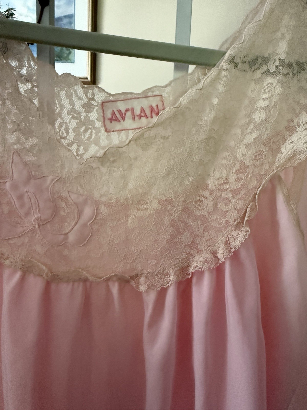 Vintage 60s early 70s Avian Nightgown Size M