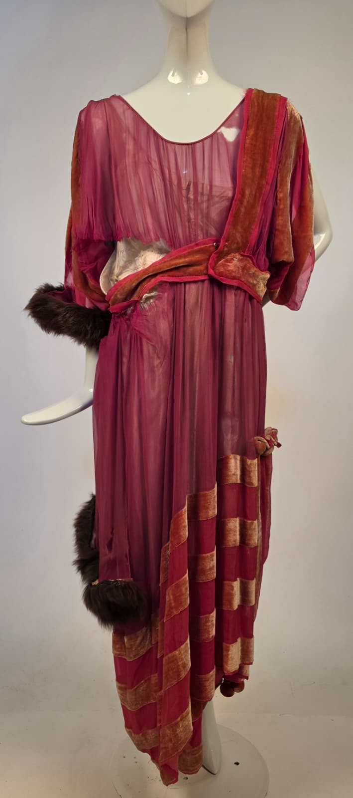 EDWARDIAN SILK CHIFFON EVENING DRESS W VELVET COVERED BOB DETAILS + FUR – AS ACQ