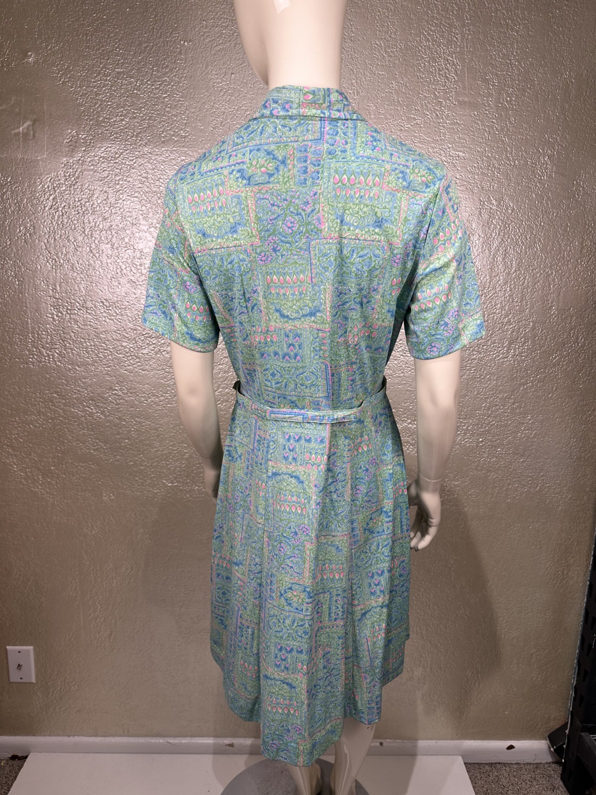 Vintage 1960s SHELTON STROLLER Blue Floral Day Dress M/L Short Sleeve Zip-up
