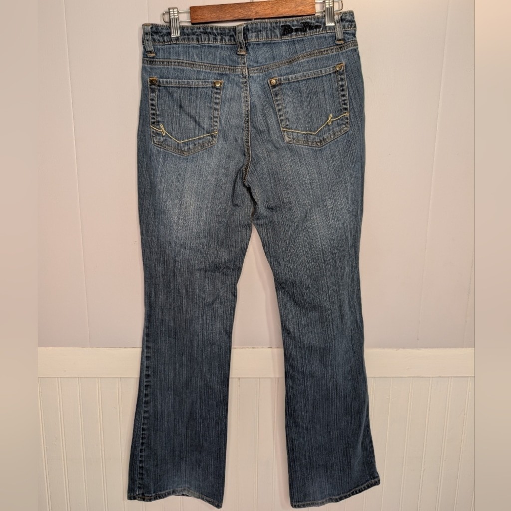 Bisou Bisou Y2K Bootcut Jeans Medium Wash Distressed Size 8