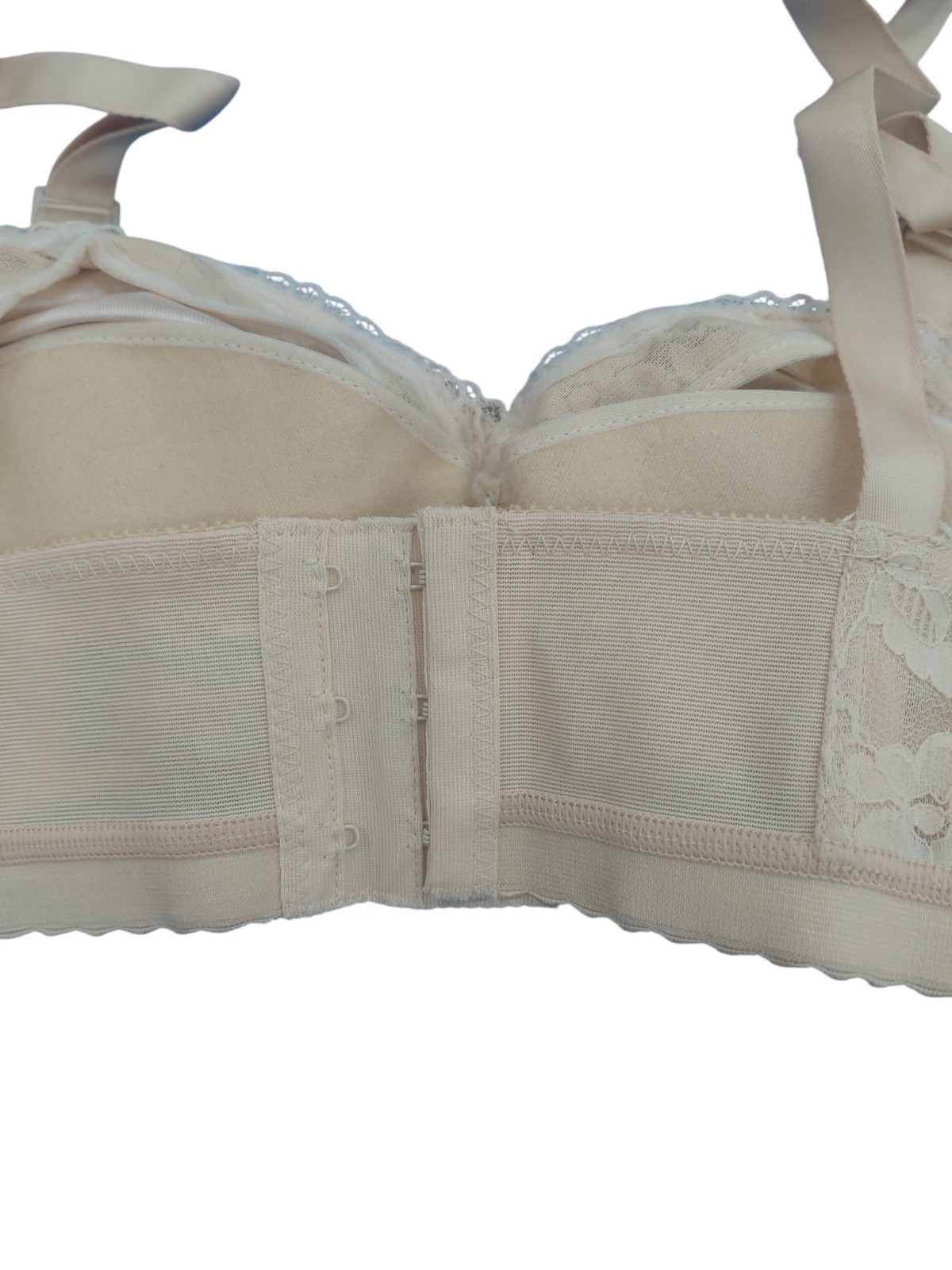Vintage Lady Cameo Lingerie Bra Size 32CC
