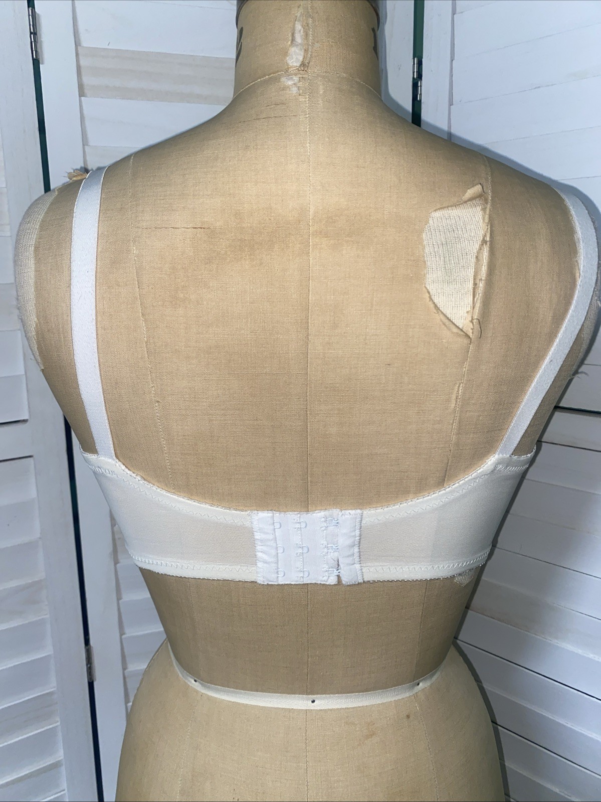 Vintage 60s White Bullet Bra 34D Back Closure Retro Underwire